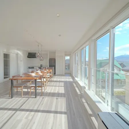 Glee Niseko Lux Condo
